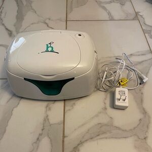 The Hiccapop Baby Wipe Warmer